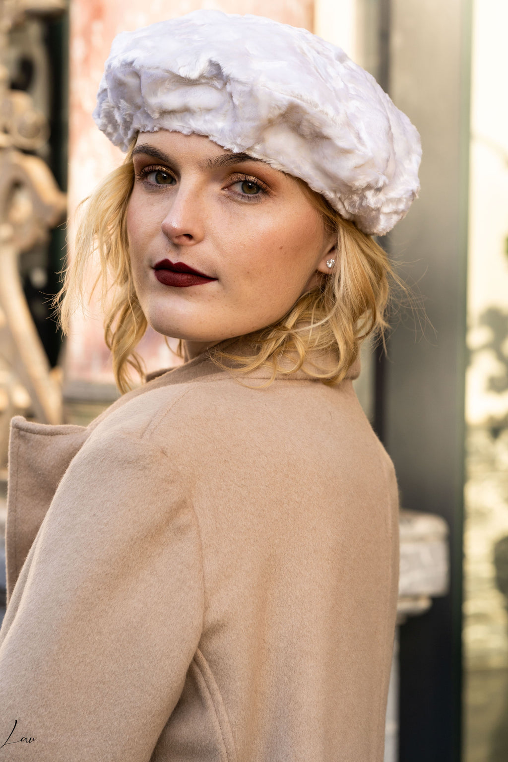 Béret Amandine en fausse fourrure blanche