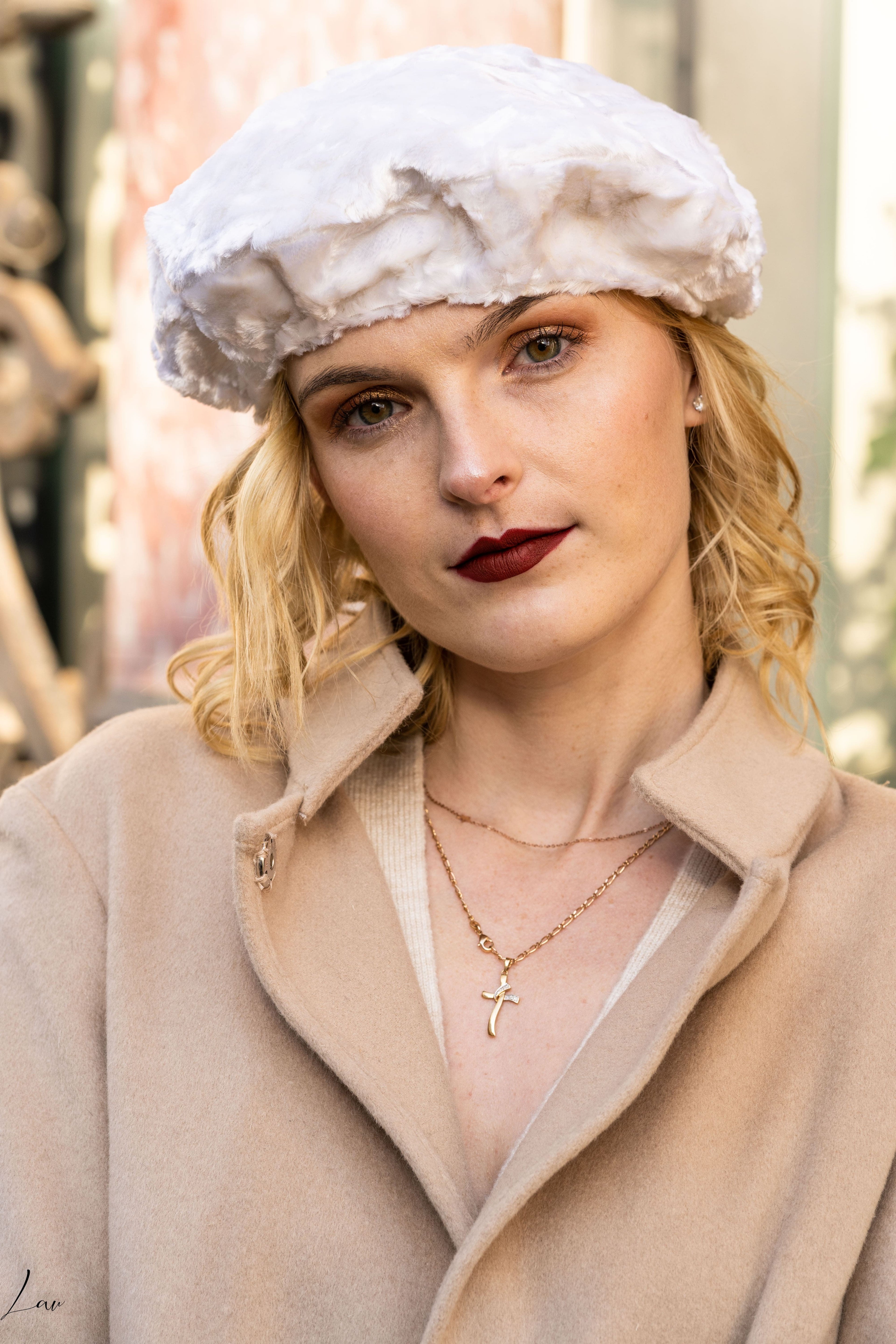 Béret Amandine en fausse fourrure blanche