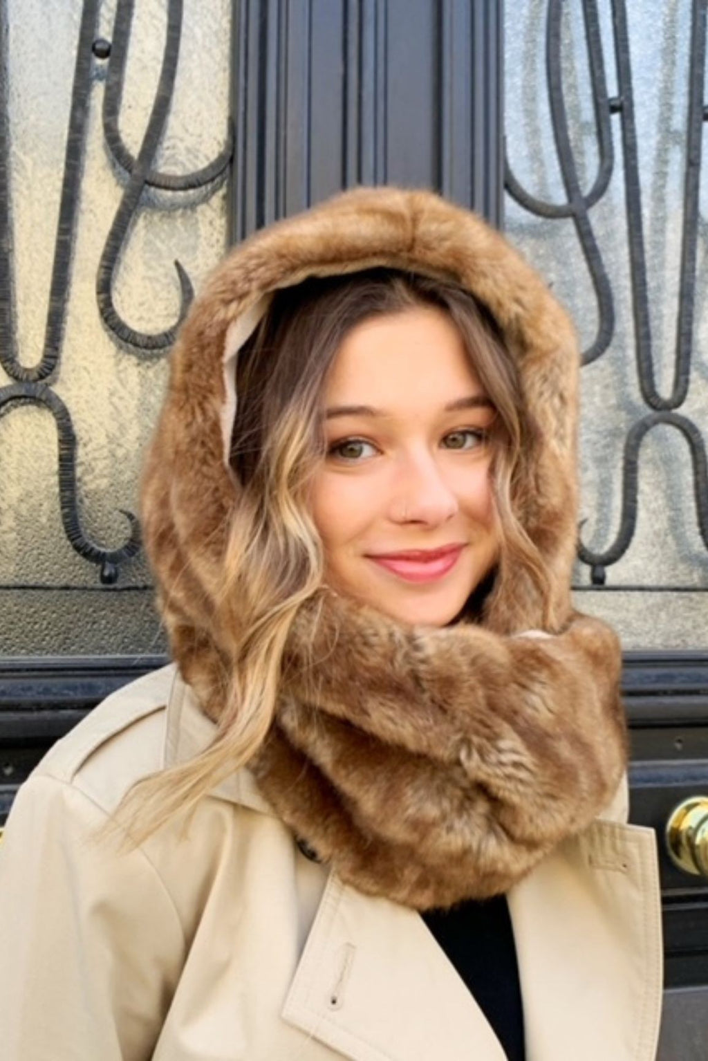Capuche Masha en fausse fourrure