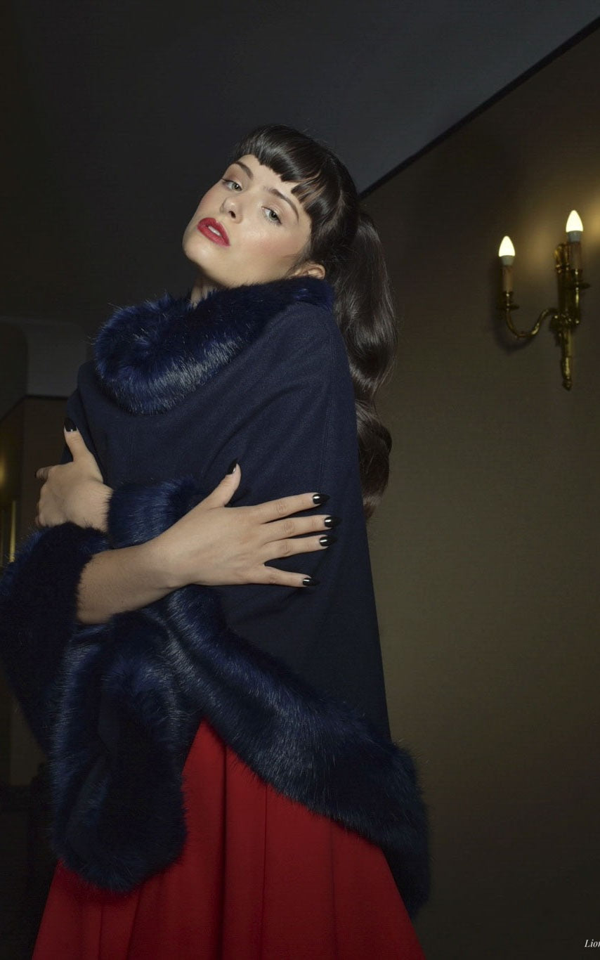 Poncho Hannah en fausse fourrure de luxe