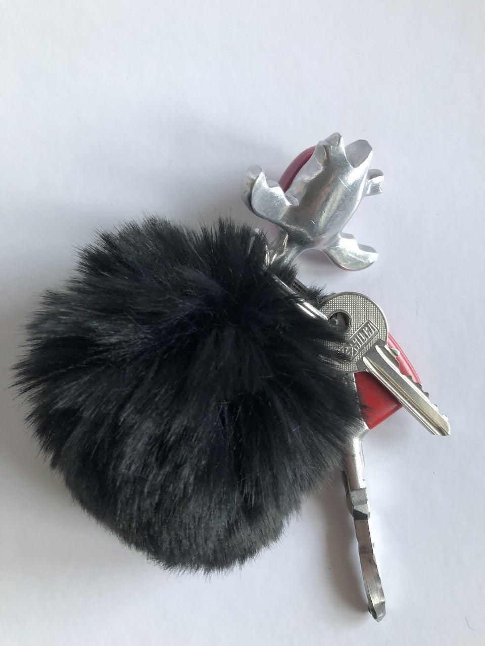 Porte-clé pompon Angèle en fausse fourrure de haute qualité