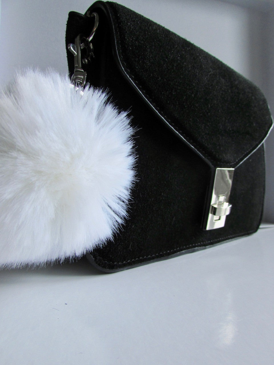 Porte-clé pompon Lola en fausse fourrure très douce