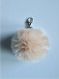 Porte clé pompon Paula en fausse fourrure très douce