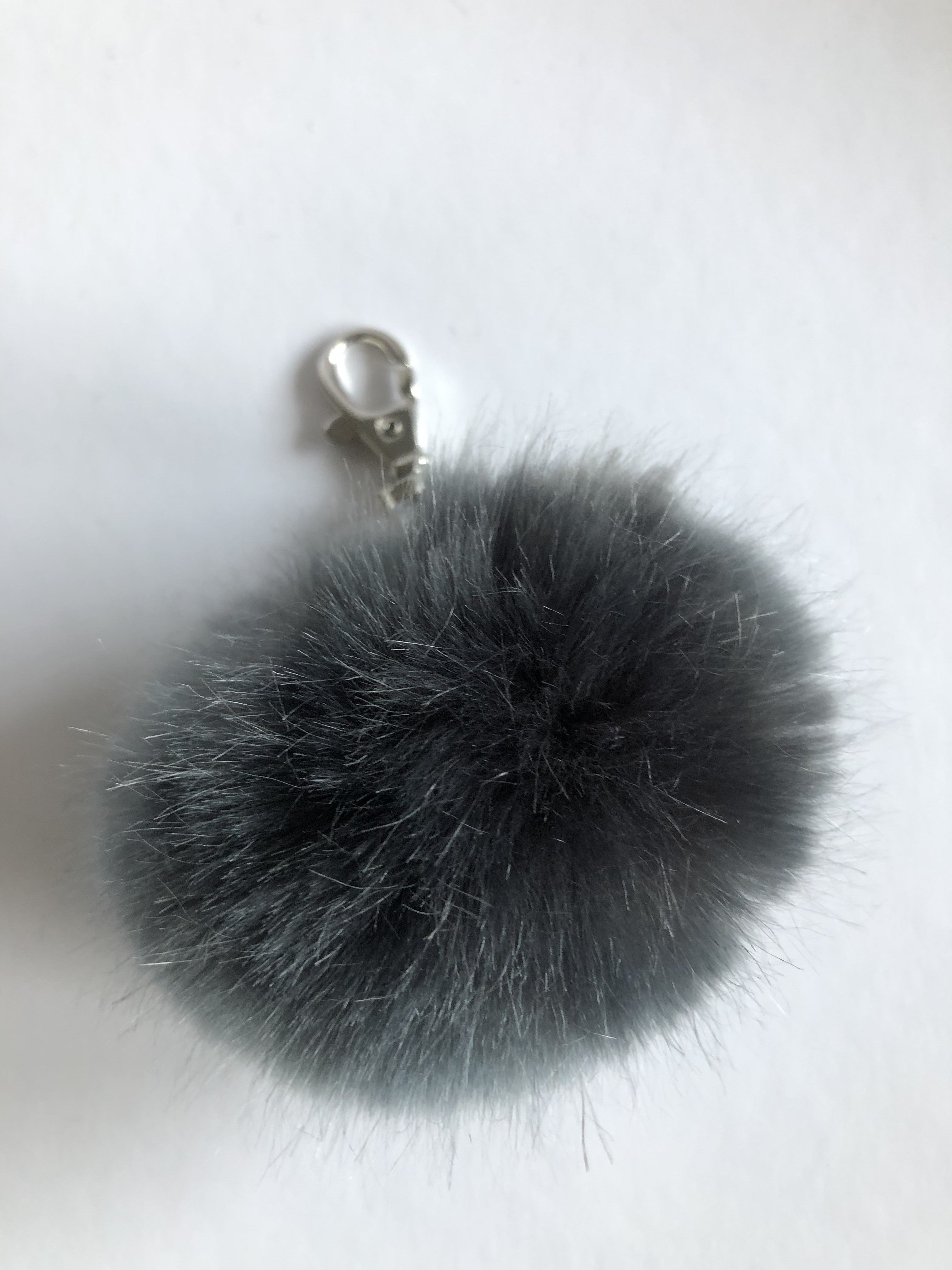 Porte clé pompon Bernadette en fausse fourrure très douce