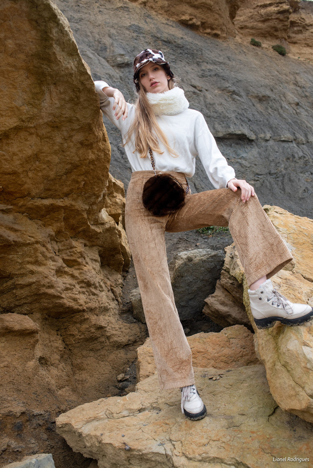 Sac rond Clara en fausse fourrure